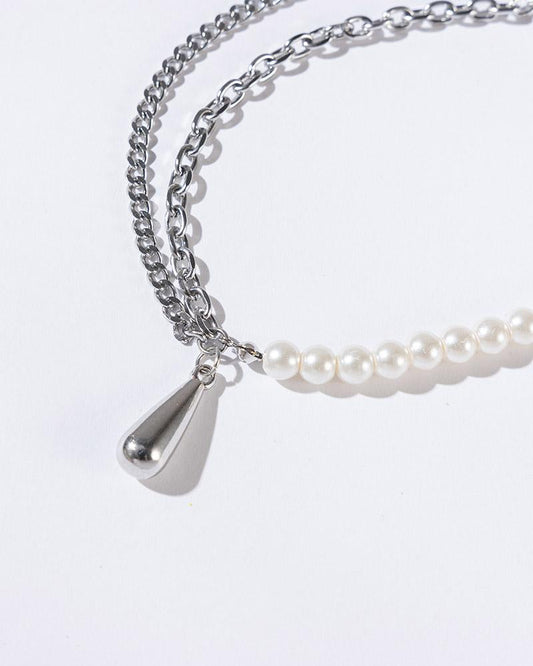 Deceiver Pearl Chain Necklace